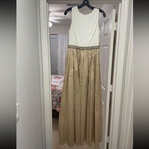 Aidan Mattoz Gown- Sz 6